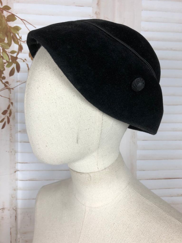 Original Late 1950s 50s Vintage Black Velvet Hat – Black Sheep Antiques