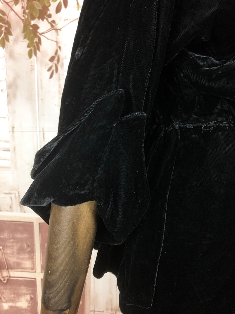 Original 1940s 40s Vintage Femme Fatale Black Velvet Skirt Suit With P ...