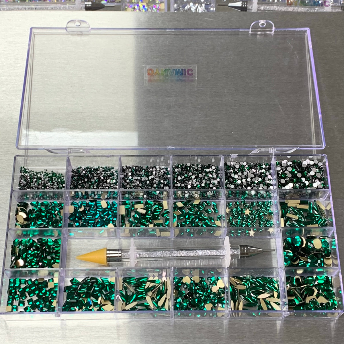 [Emerald Green] Rhinestones set - 20 cells box - 14 big shapes and 6 r ...