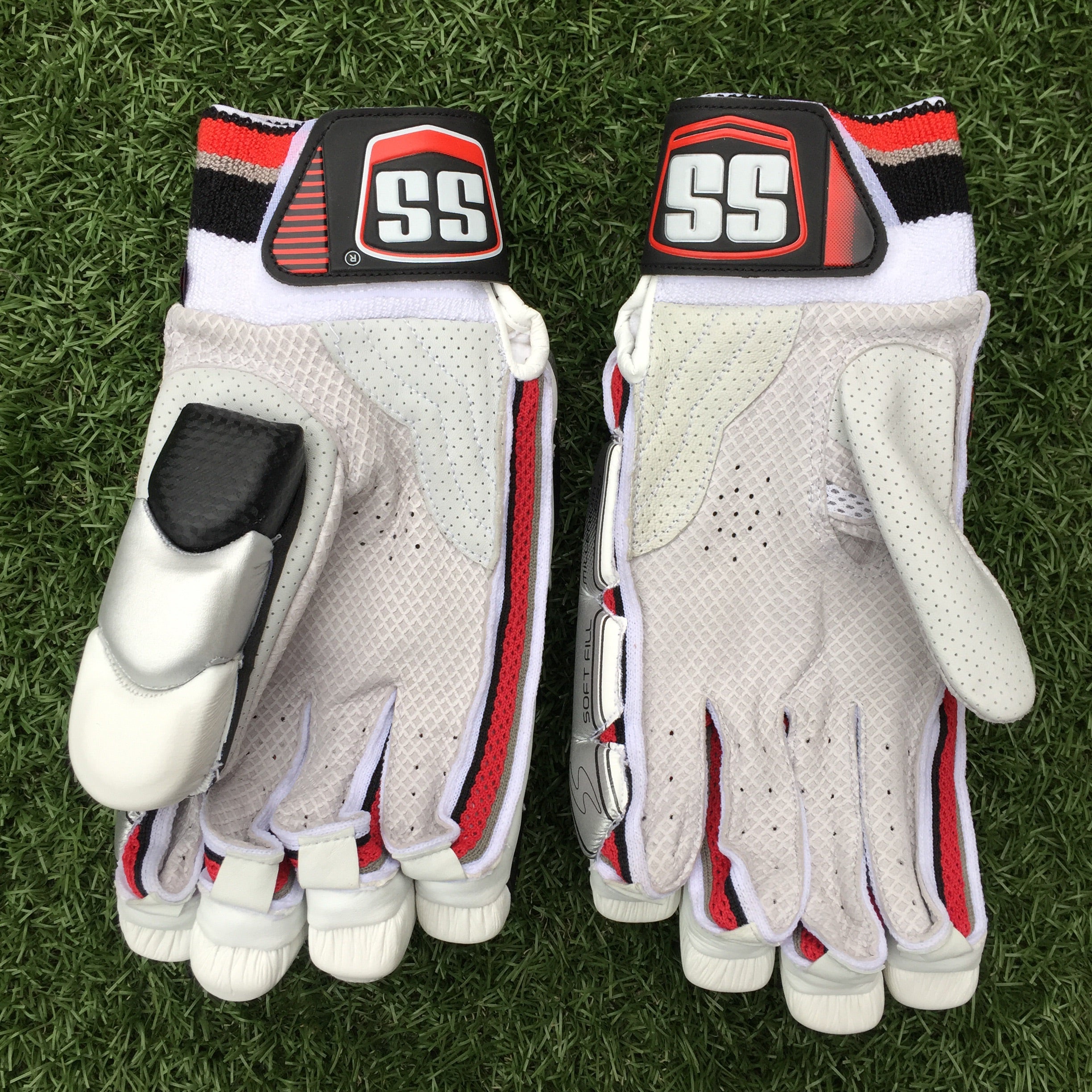 SS Millenium Pro Batting Gloves – Cricket Gear Direct