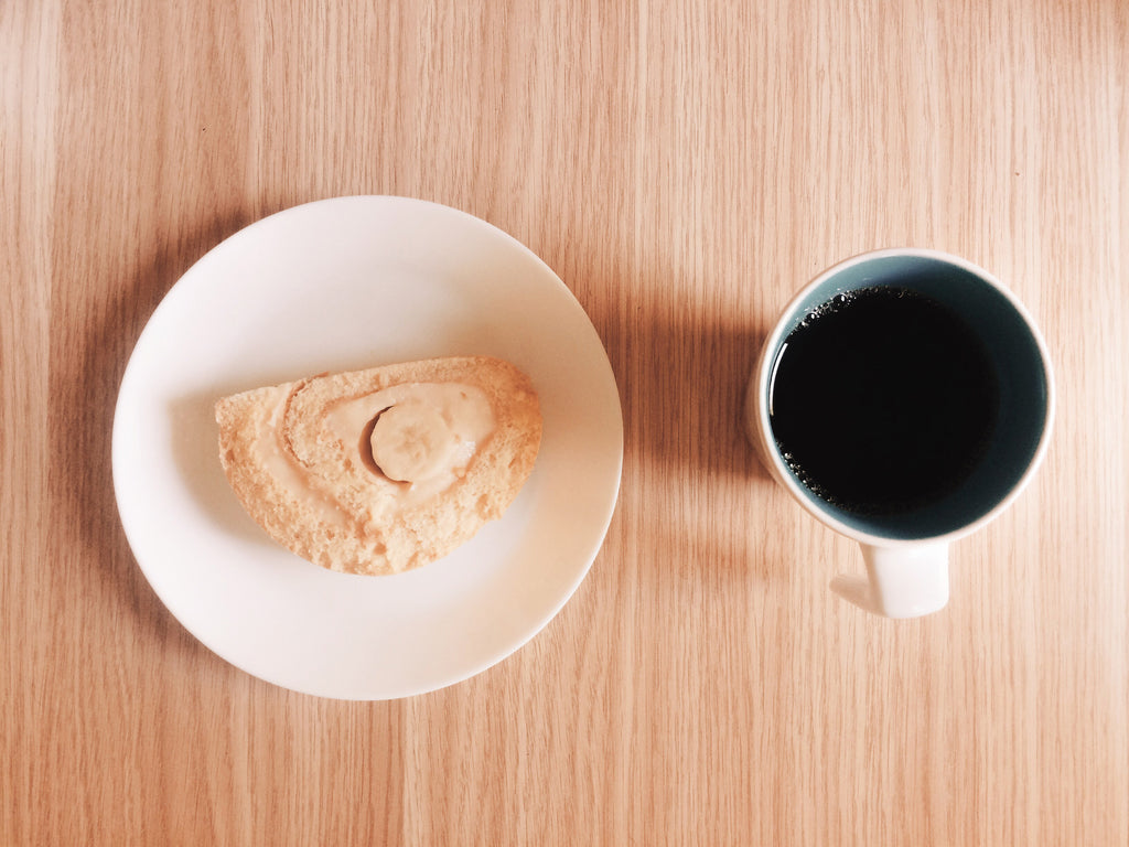 Kaffee und Kuchen werden gemeinsam in Deutschland verspeist – Coffee-Up!