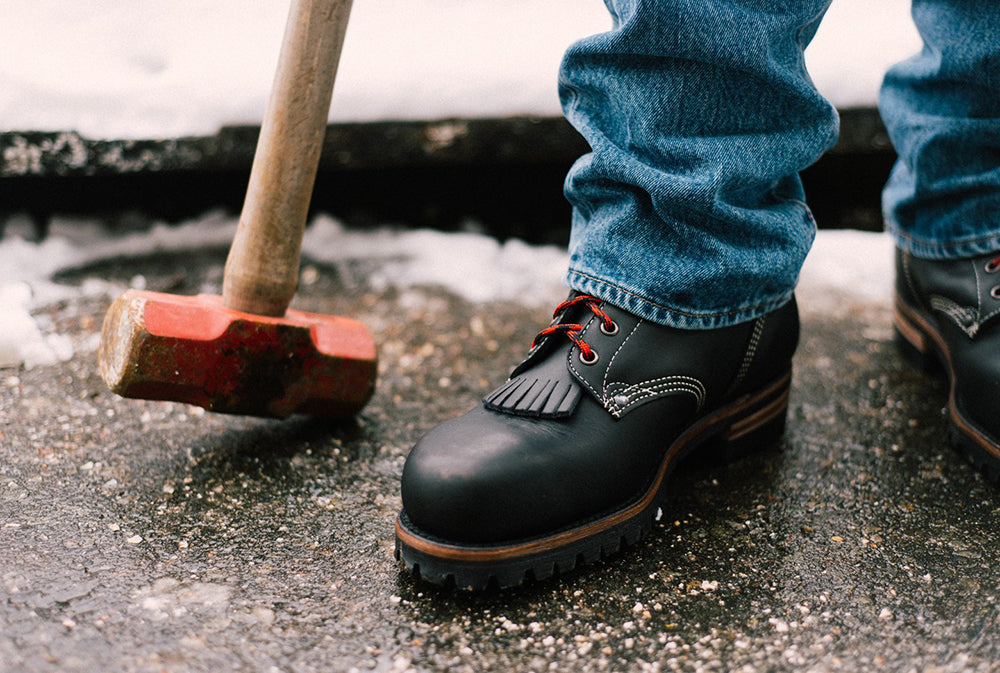 logging boots canada