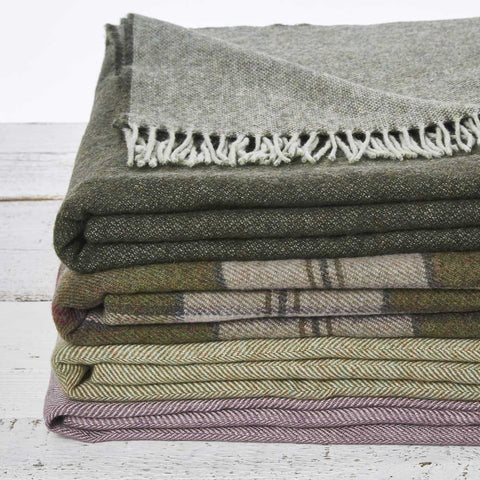 green bed throws