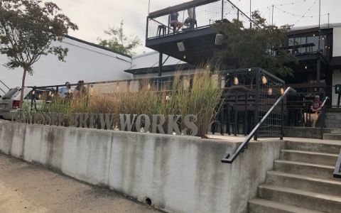 Tennessee Brew Works - Heated Patio - Pet-friendly Nashville TN - Luv the Paw