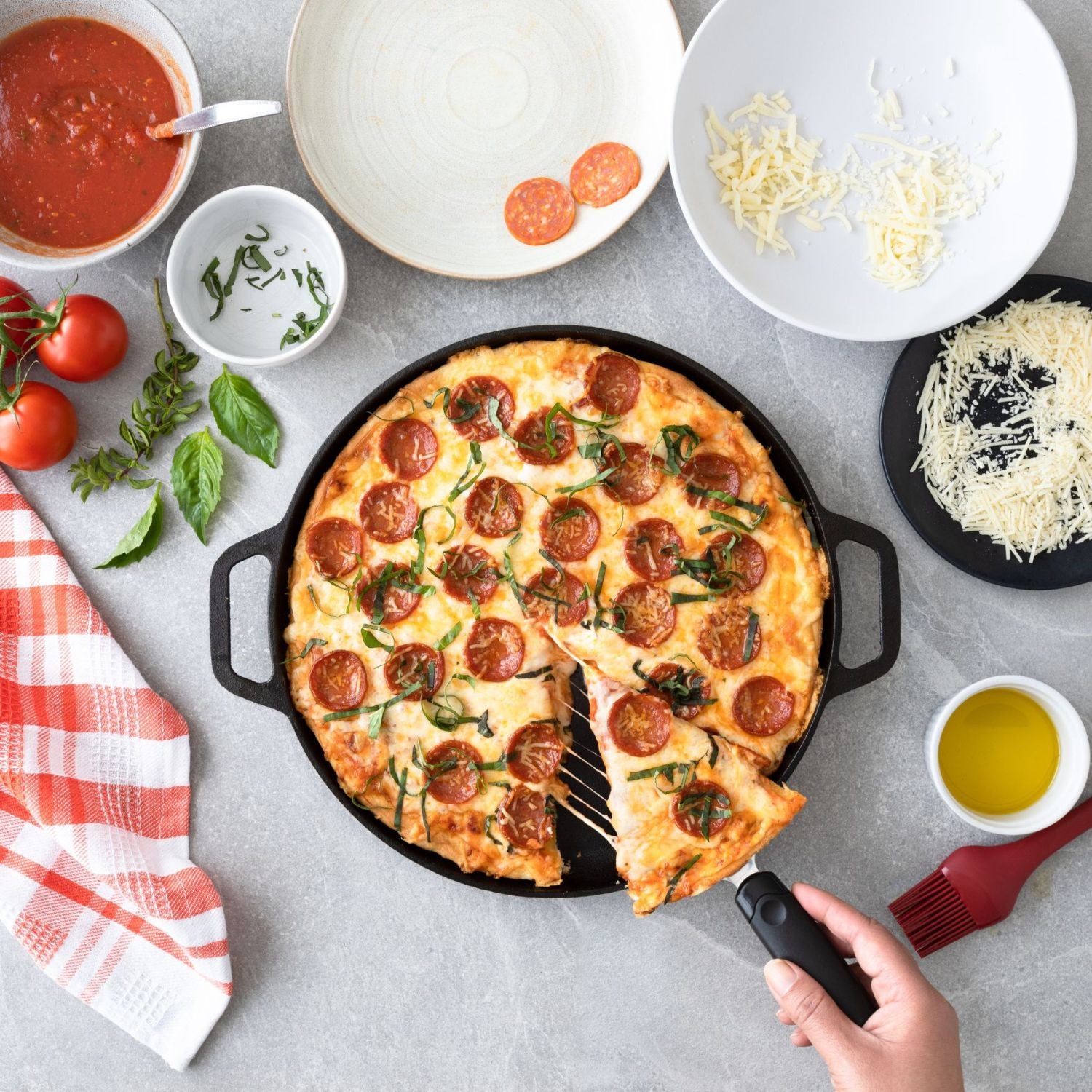 13-inch Pizza Baking Set with 3 Pizza Pans and Pizza Rack – Chef Pomodoro