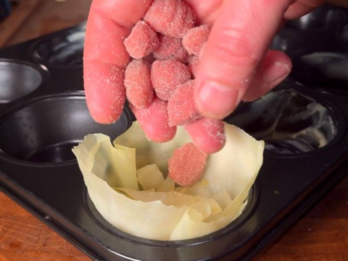 Zubereitung Pollo Fino Muffins mit Rote Bete Gnocchi