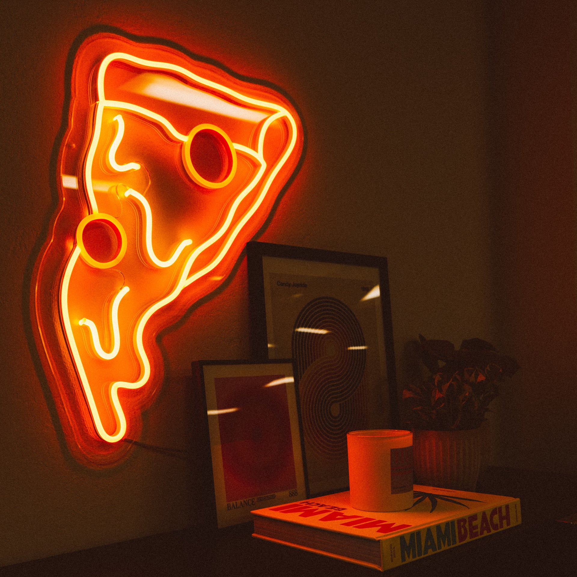 pizza neon light