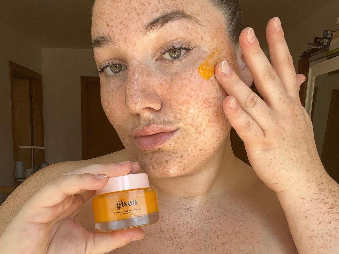 Secret to Glowing Skin: Honey & Beeswax