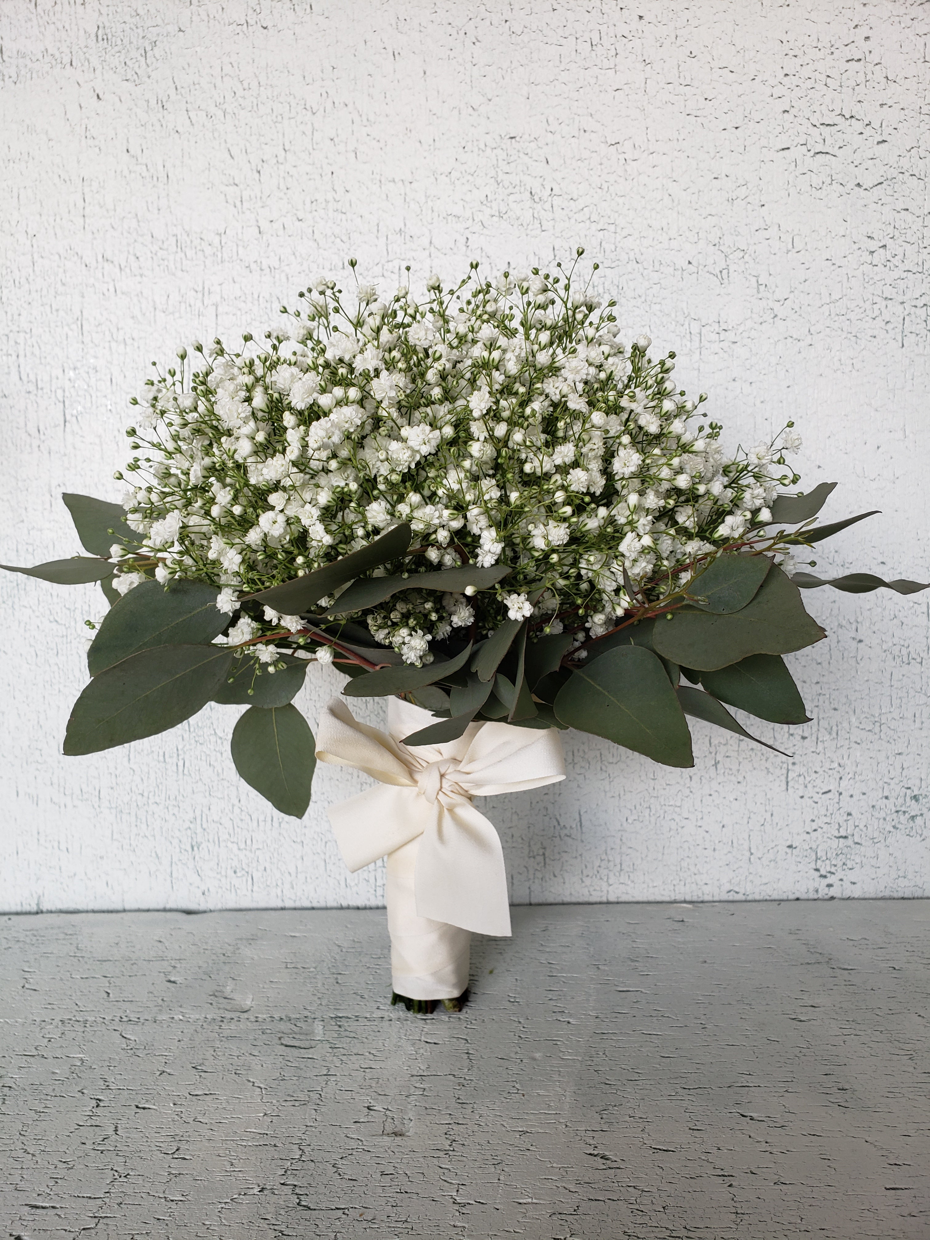 Baby S Breath Bridesmaid Bouquet Honeysuckle Hedge