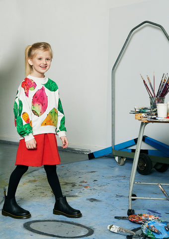 HeyJune Concept Store - Blogpost: Bio Kinderkleider // 10 Fragen & Antworten - Mädchen in WAWA Outfit