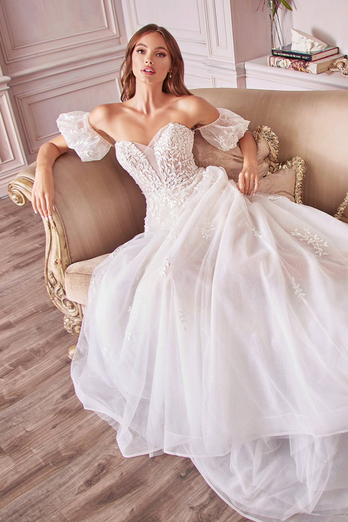 Lace A-line V-neck Long Sleeves Wedding Dresses MW717