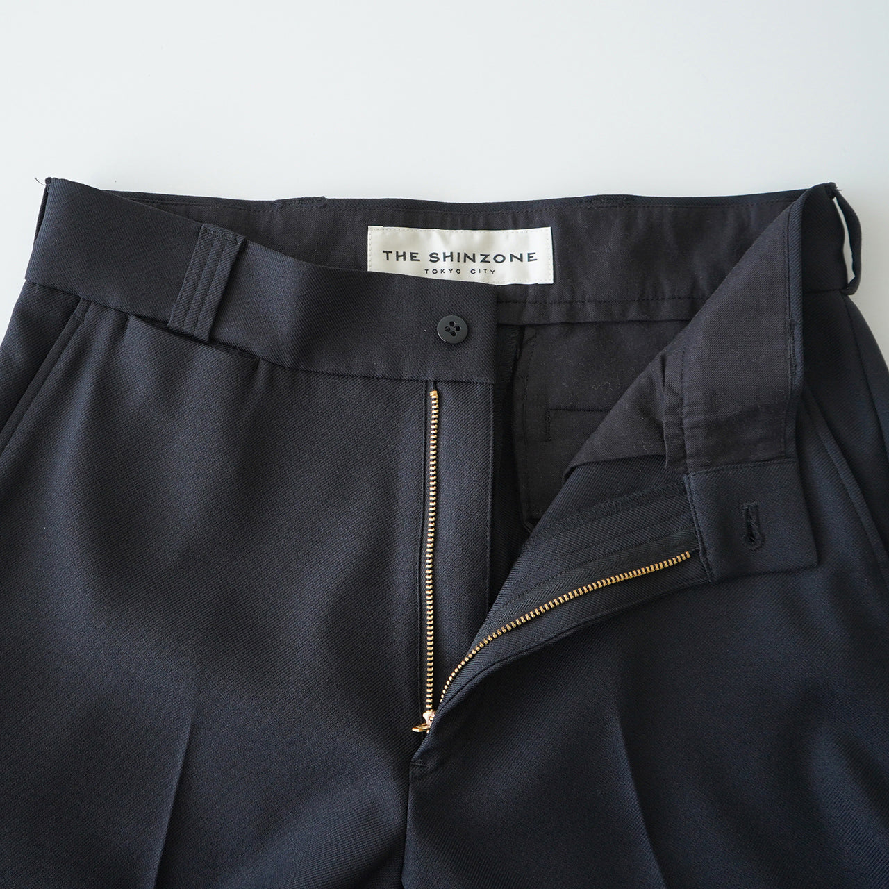 Shinzone CENTER PRESS PANTS black 34-