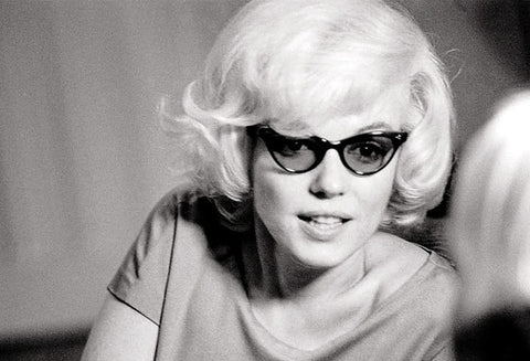 Marilyn Monroe con gafas de sol de ojo de gato