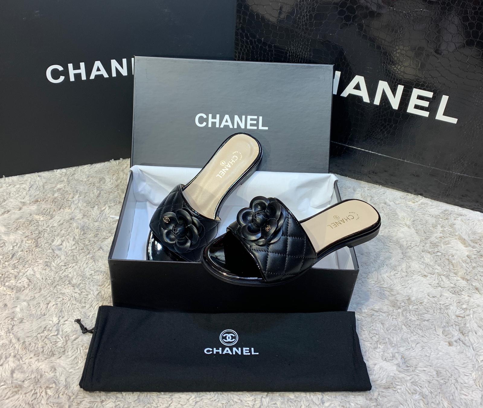 chanel flower slippers