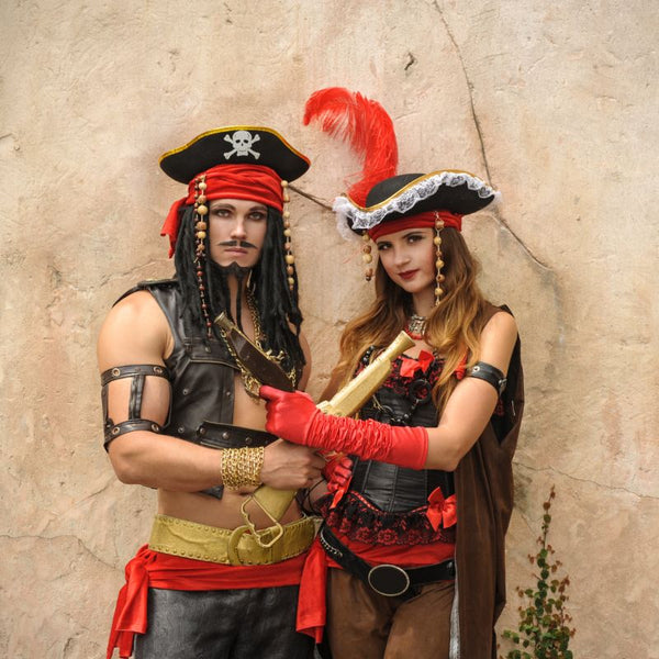 Déguisements Pirate Homme + Femme