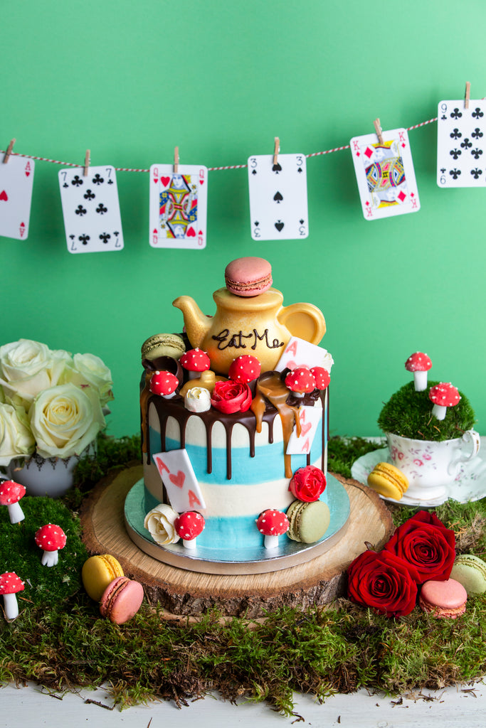Alice's Wonderland Bakery: Wonderland Cake Maker
