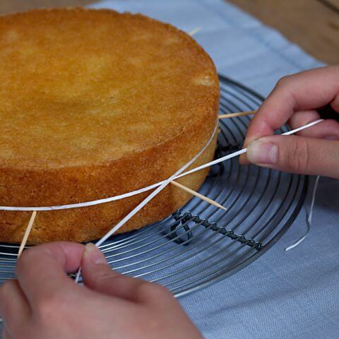 Baking Hack: Use dental floss to perfectly level your cake