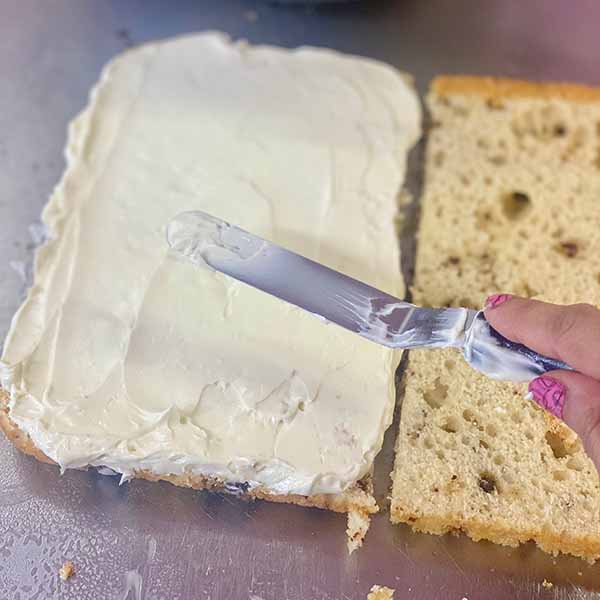 Cake Sandwich Assembly