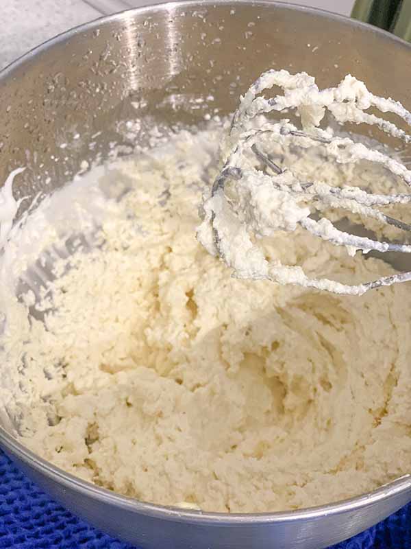 Easy Swiss Meringue Buttercream - Chunder stage