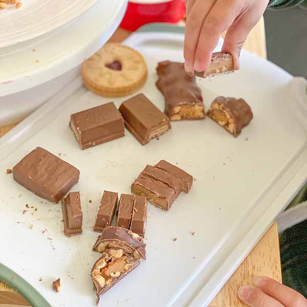 Fake Bake Recipe Peanut Butter and Jam - chop peanut butter chocolate bars
