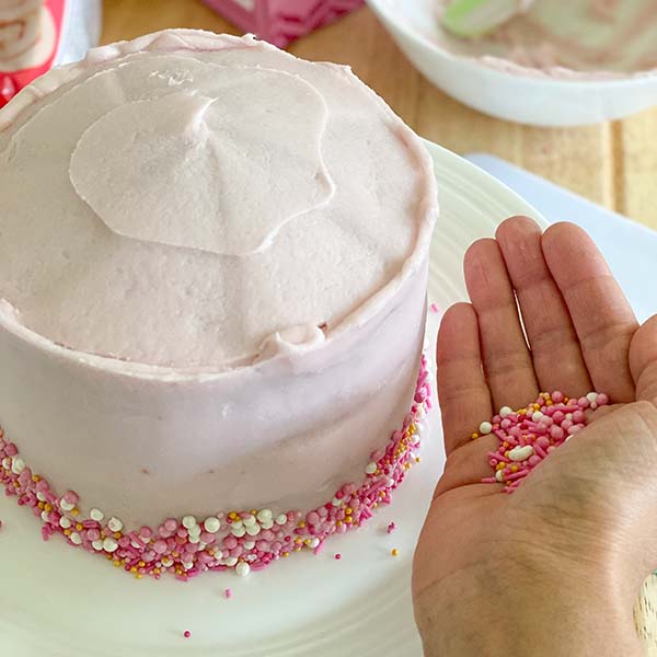 Fake Bake Recipe Tesco Strawberries & Cream Cake - decorate base