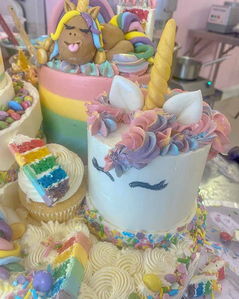 Here's a Unicorn 🦄 Cake done for Misha's Birthday in our best seller  🫶🏻😍 Not to miss the golden horn 🥳 ———————————— DM or WhatsApp to… |  Instagram