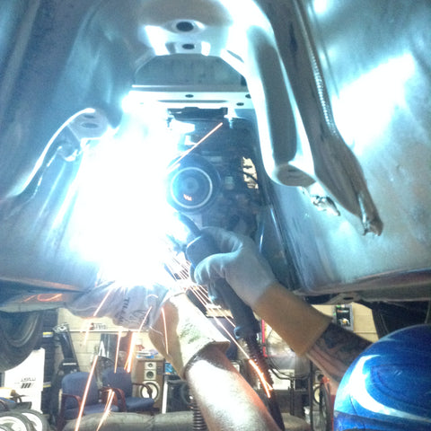 Welding mounts on the FRS transmissions tunnel for the R154 gearbox 