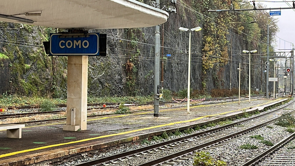 Como train station stop