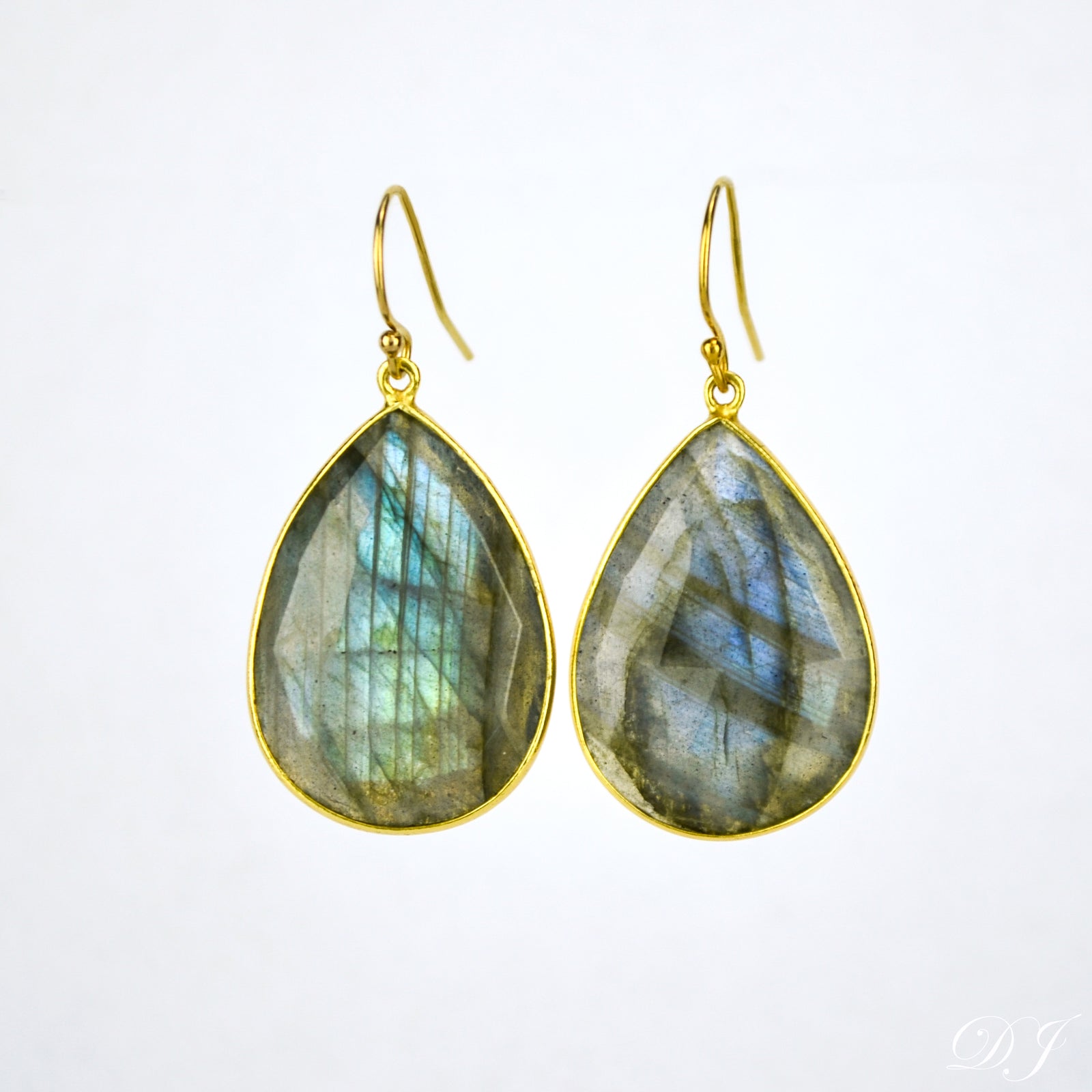 https://cdn.shopify.com/s/files/1/0362/2461/products/labradorite-large-teardrop-earrings-1035_1600x.jpg?v=1524263345