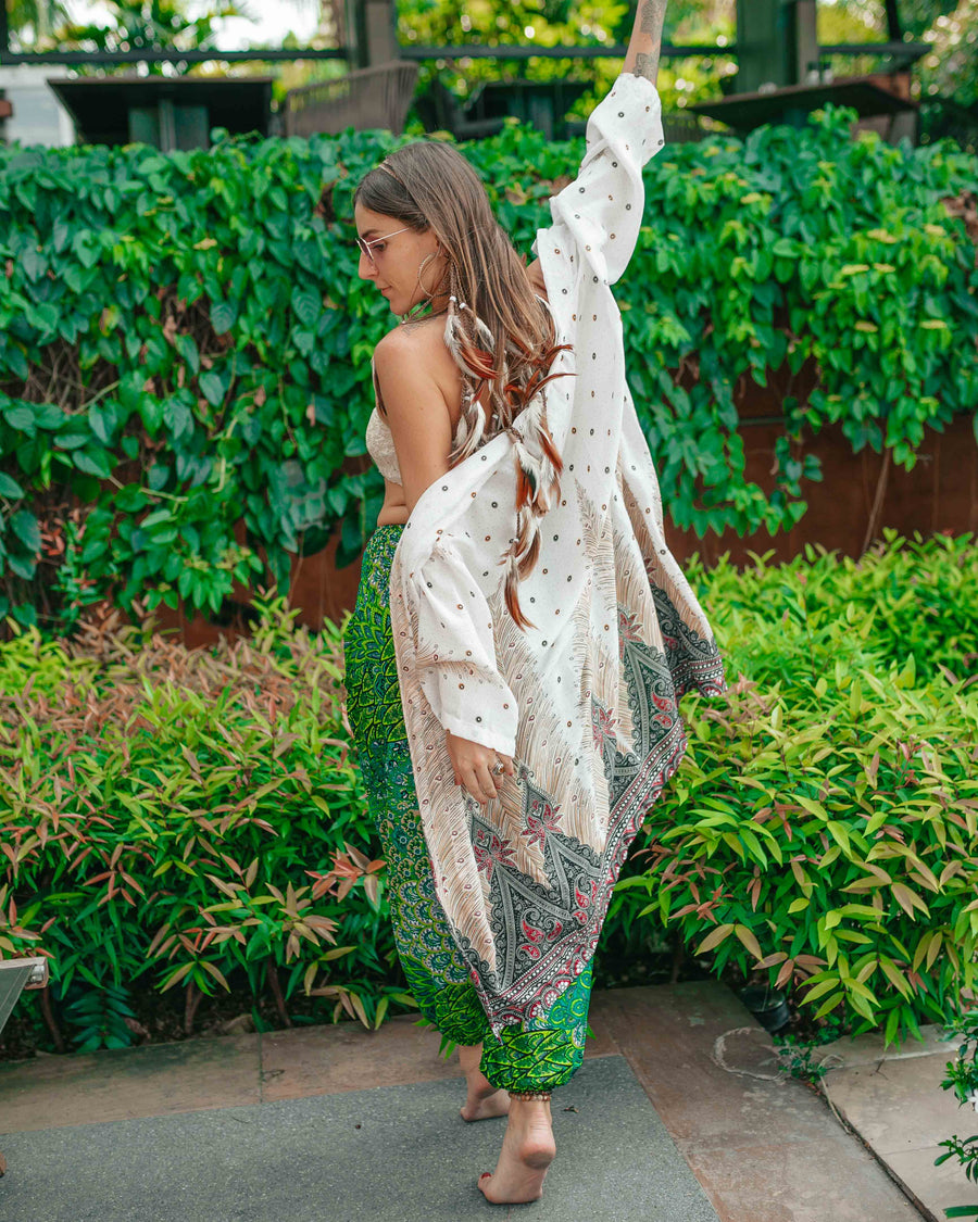 https://cdn.shopify.com/s/files/1/0362/3682/0617/products/DELHI-BOHO-PANTS---GREEN-ELEPANTA-Elastic-Waist---Harem-Pants---Buy-Today-Elephant-Pants-Jewelry-And-Bohemian-Clothes-Handmade-In-Thailand-Help-To-Save-The-Elephants-FairTrade-And-Vegan-1616219300_900x.jpg?v=1642546074