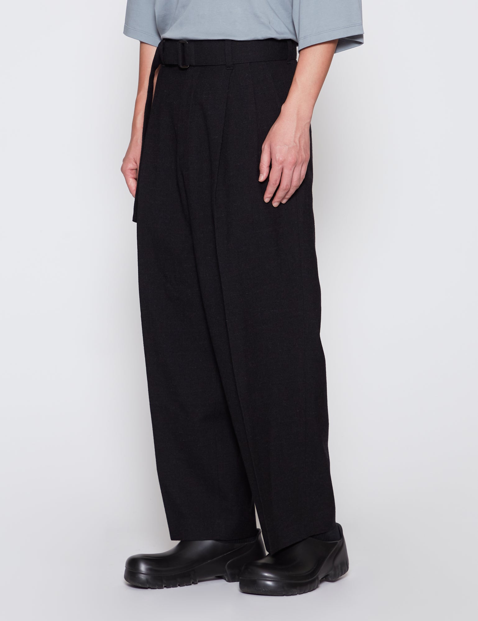 stein Belted Wide Straight Trousers www.ch4x4.com