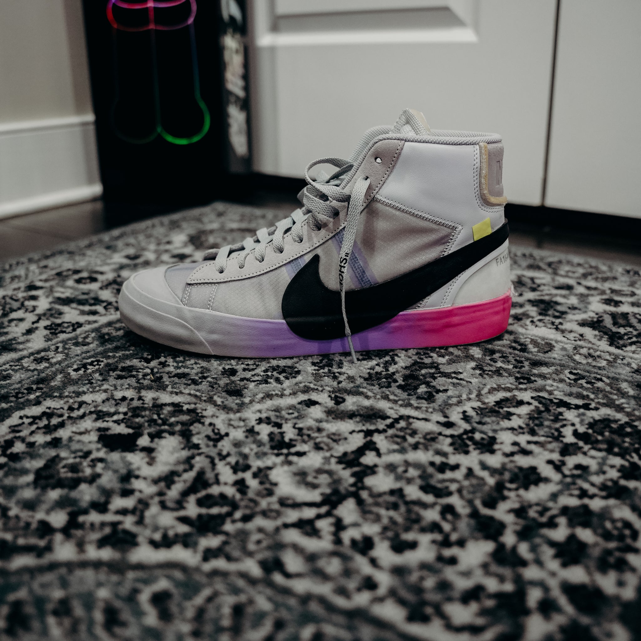 nike blazer mid off white queen