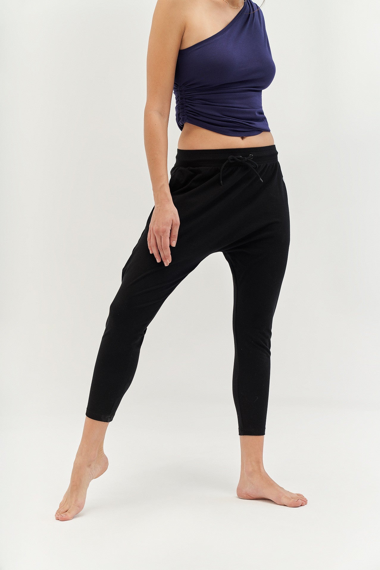 womens cropped track pants