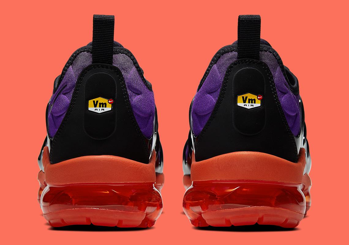 nike air vapormax plus voltage purple