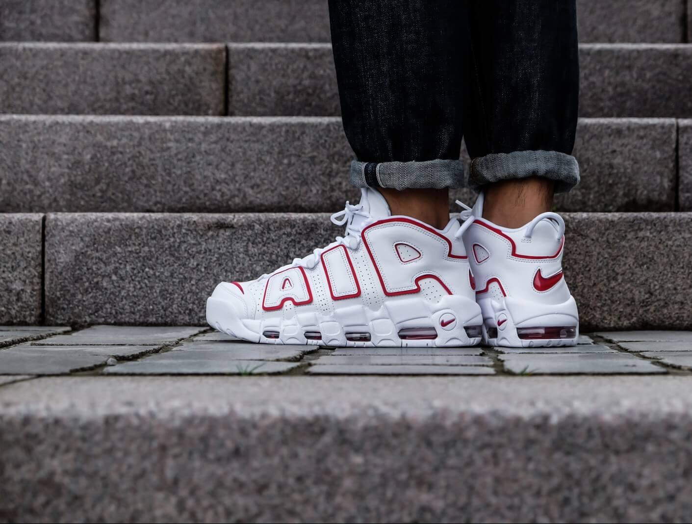 nike air more uptempo white/black-varsity red