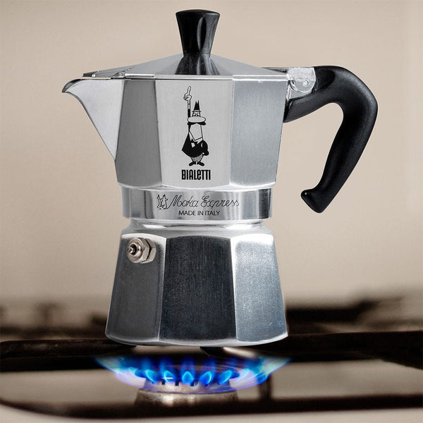 https://cdn.shopify.com/s/files/1/0363/3650/0875/products/moka-express-3-cups-bialetti-771281_600x600.jpg?v=1692430692