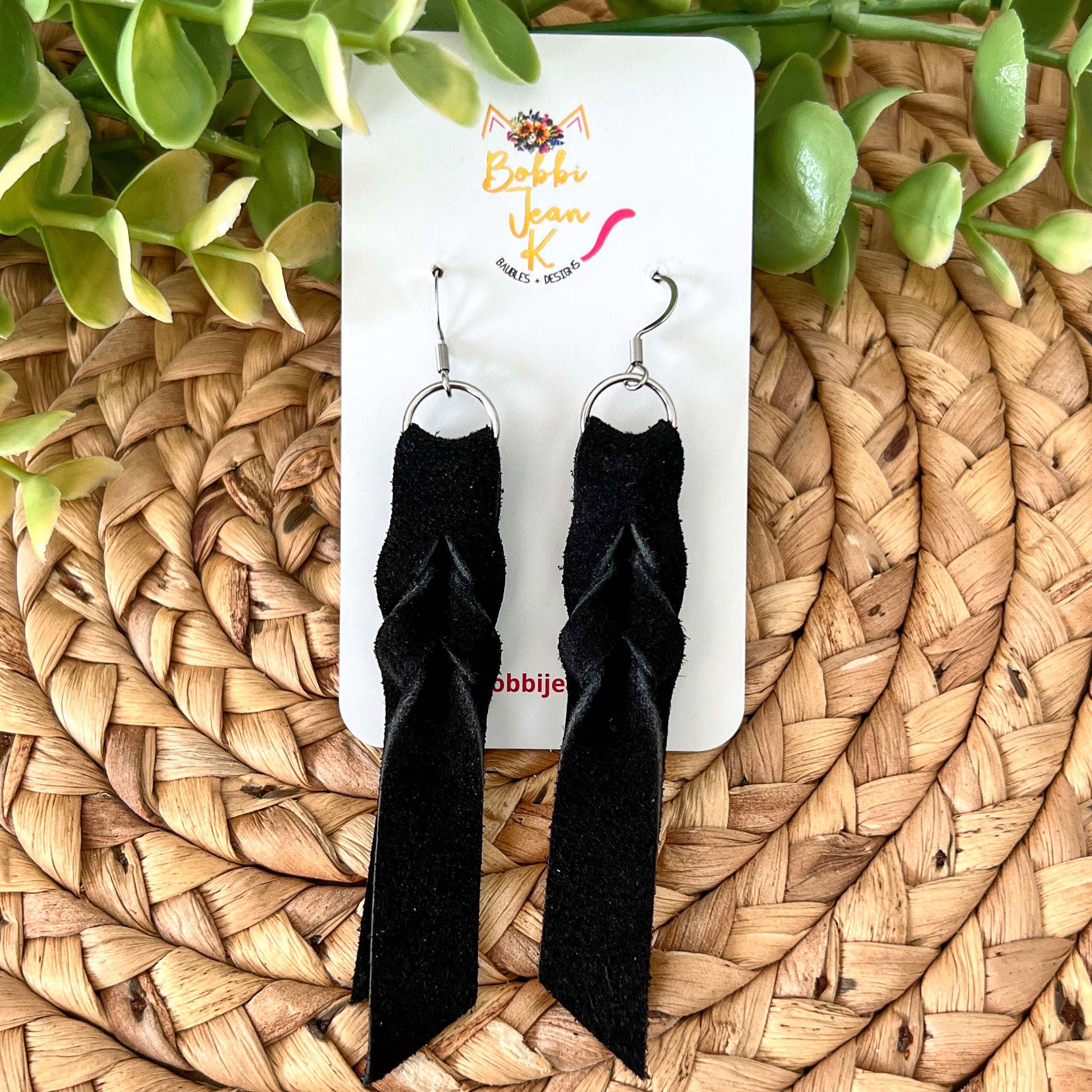 Raindrop long Black dangle leather earrings – ShulliDesign