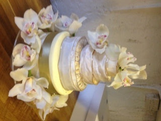 Cheese Wedding Cakes are available from the Cotswold Cheese Company. A local Cotswolds shop in the heart of the Cotswolds