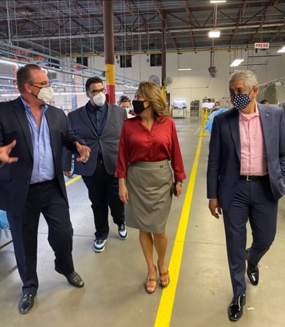 Congresswoman visits the El Paso Partner Warehouse