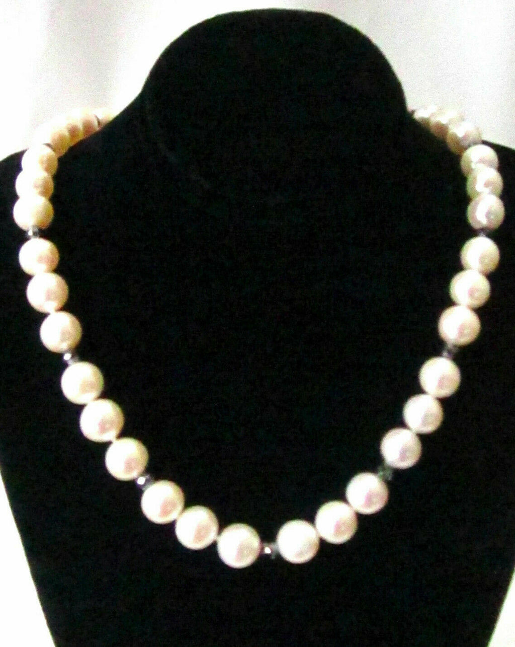 Amazon.com: 1 Strand Adabele Real Natural AA+ Grade Round White Cultured  Freshwater Pearl Organic Gemstone Necklace 16 Inch Long Single String  Jewelry PN3-A67: Clothing, Shoes & Jewelry