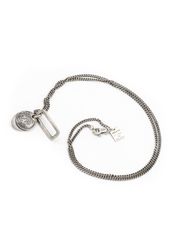 GOTI SILVER CHAIN THREE ACCENTS ROUND AND SQUARE NECKLACE