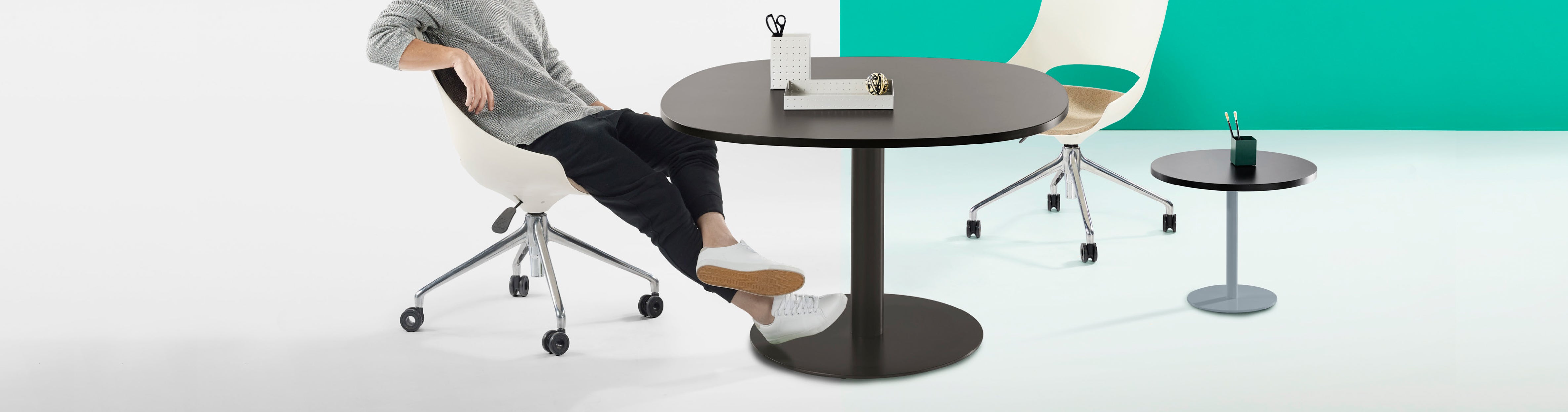 Thinking Works Disc Base Table