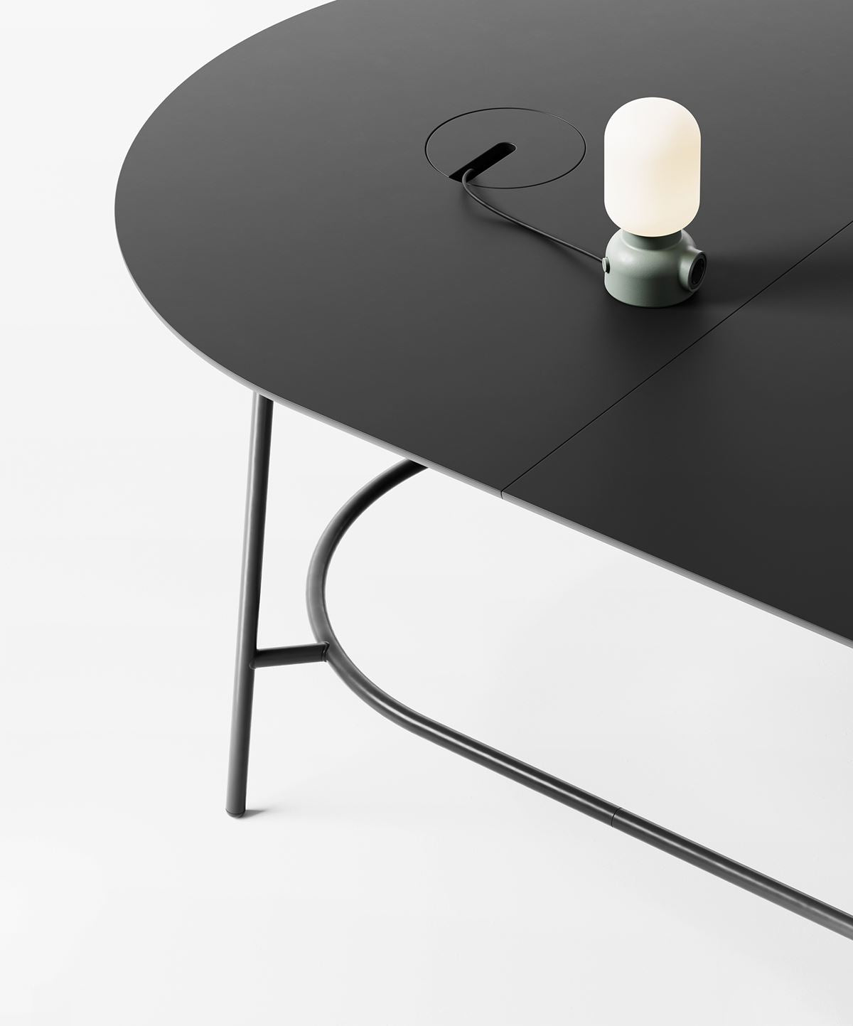 +Halle Nest Low Modular Table System