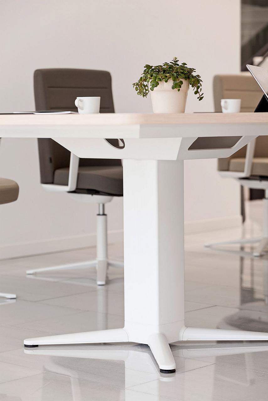 Actiu Power 100 Meeting Table