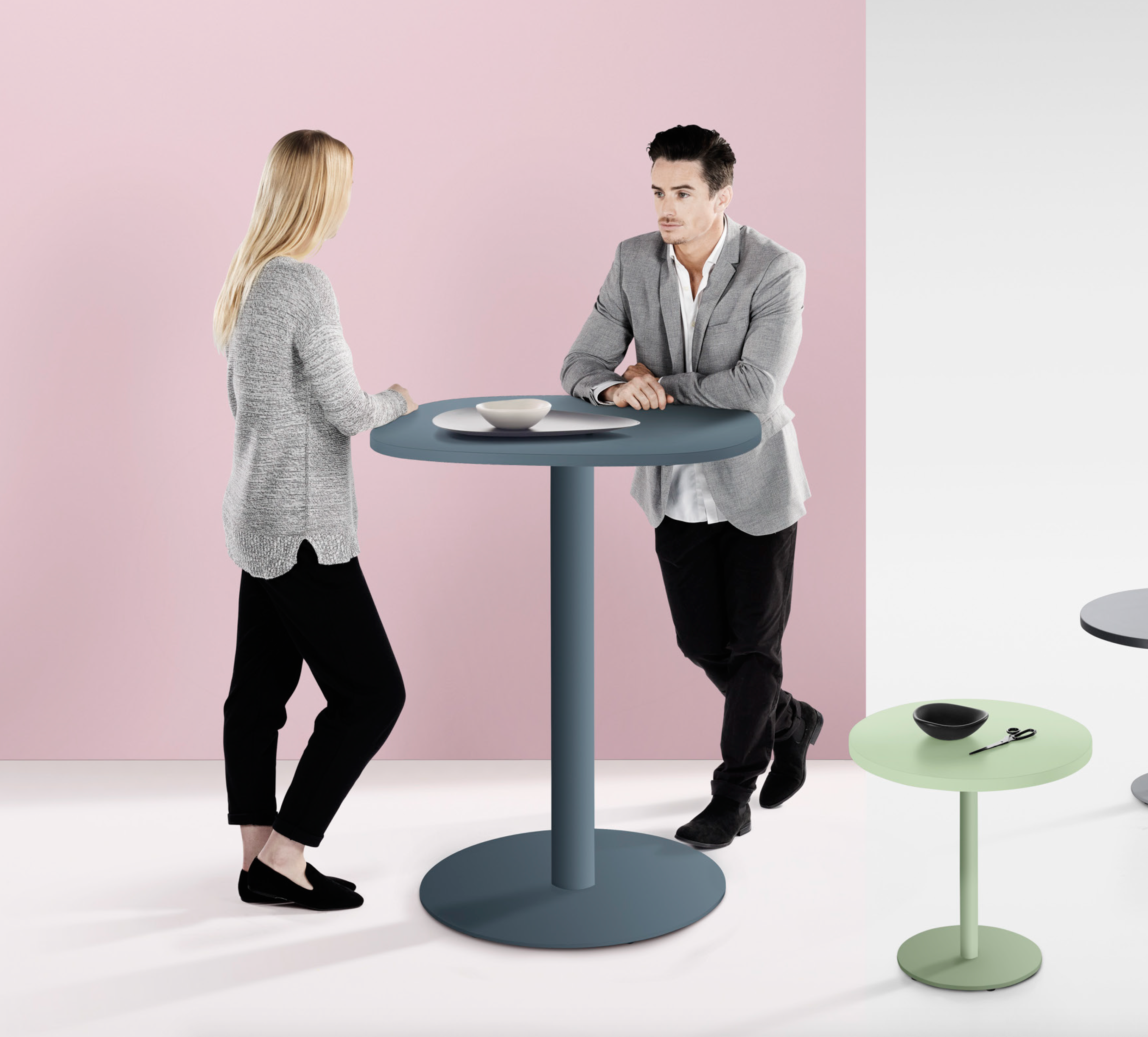 Thinking Works Disc Base Table 
