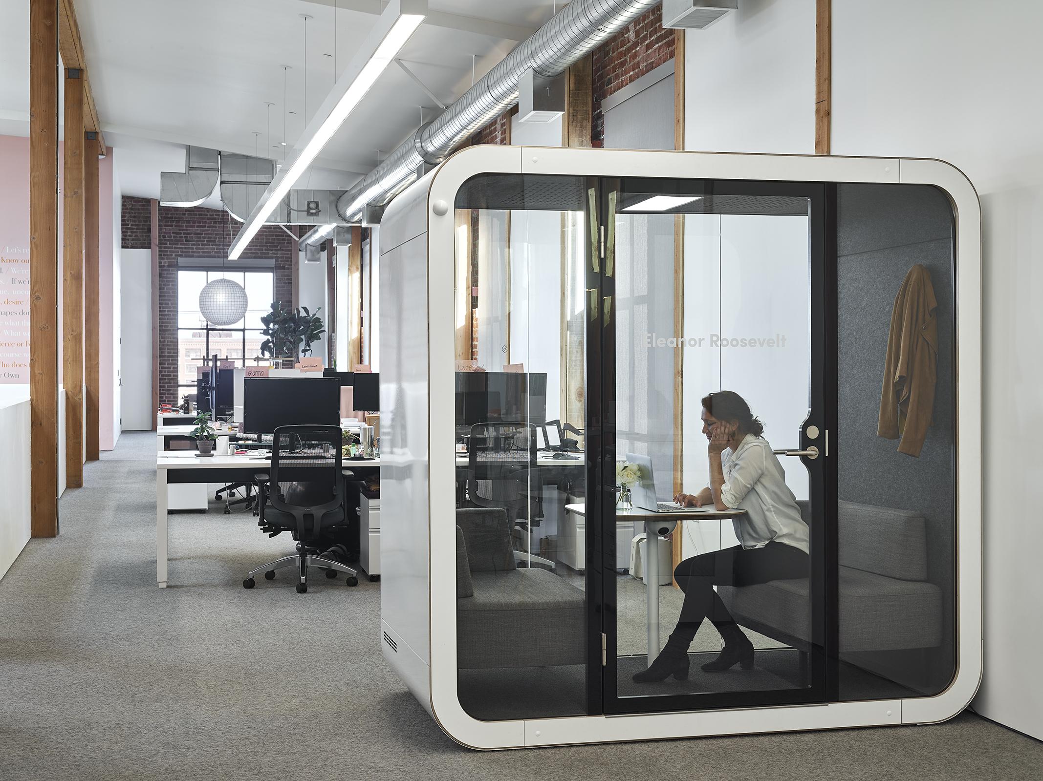 Framery Q Meeting Booth Acoustic Pod