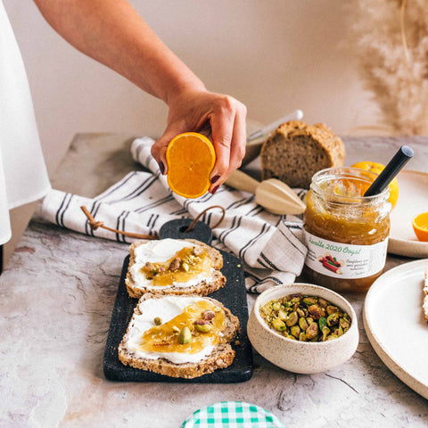 Récolte - Arrosez la tartine d’un filet de jus d’orange fraichement pressé