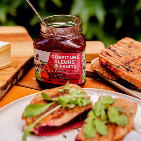 Croque au brie, betterave et confiture 3 fruits de leurs fruits