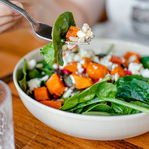 Salade hivernale à la vinaigrette sucrée à la confiture allégée abricot-nectarine