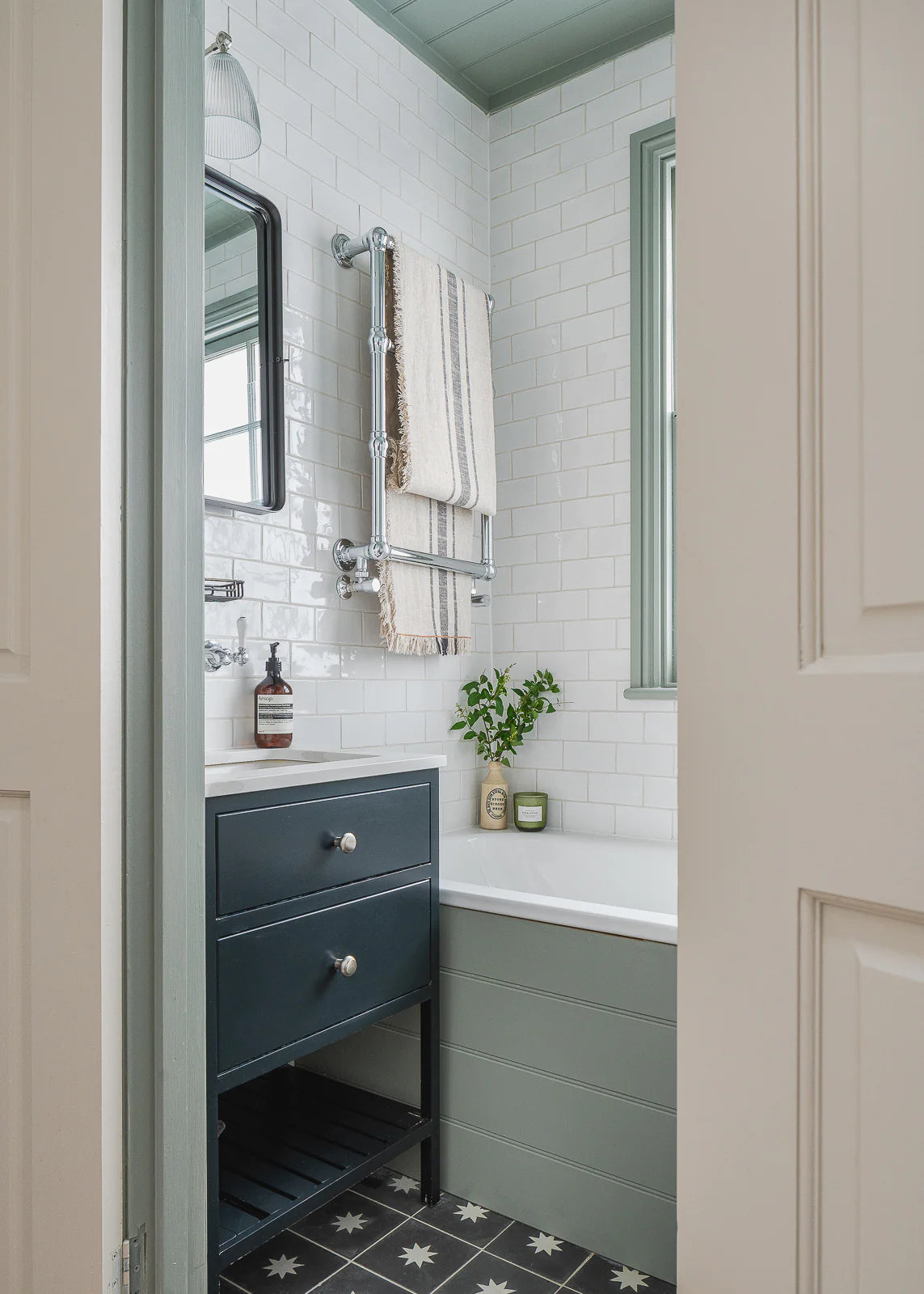 10 Small Bathroom Ideas To Maximise Your Space | House Nine Design
